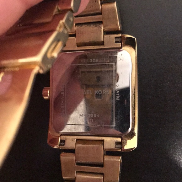 Michael Kors Watch - Picture 2 of 3